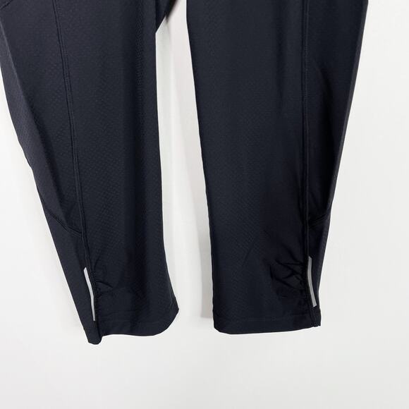 Athleta Black XSmall XS Mesh Textured Crop Capri Leggings Workout Running Pocket - Picture 4 of 11